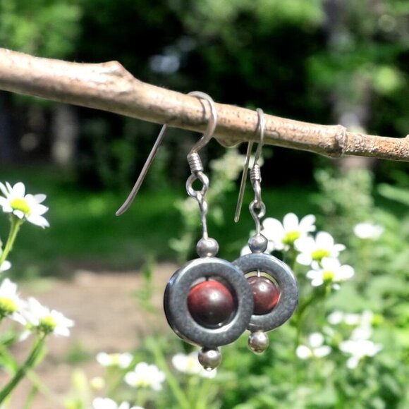 Vintage 925 Sterling Silver Dangle Earrings With Garnet Red Stones & Circular De - Picture 3 of 7
